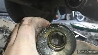 Replacing the rear axle gearbox oil seal on a VAZ Classic!