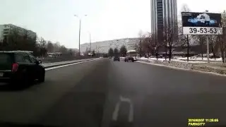 Вот дибил...вот так у нас ездят )))