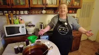 Rosehip jam from rosehip paste