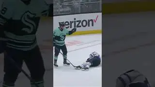 INCREDIBLE MOMENT WINNIPEG VS SEATLE KRAKEN! #hockey #shorts