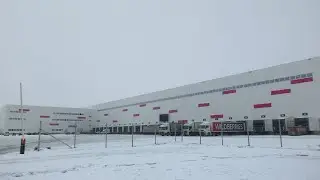 A major fire broke out at a Wildberries warehouse in Shushary.