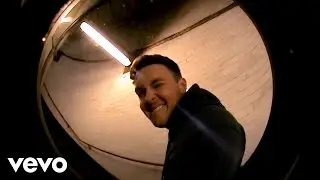 RESPONS - Hilary ft. Samm Henshaw & Barney Artist (Official Music Video)
