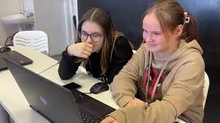 Вместе весело шагаем, с айти кубом гуляеm