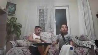 yağmur yağar şıpır şıpır buz gibi :) nota desen var :) 