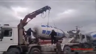 Scary accidents of heavy equipment. Crazy drivers