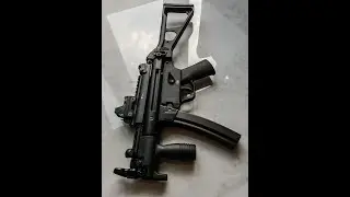 Showcase H&K SP5K 9mm (MP5K civilian model)