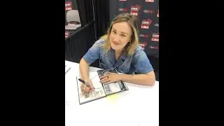 The story of getting Donnie's Last of Us Book signed by Ashley Johnson starring Chaufie