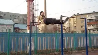 Первый день на улице.