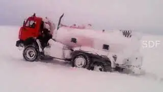 ЭХ И ТРУДНАЯ РАБОТА ЕЗДИТЬ НА КАМАЗЕ ПО БОЛОТАМ