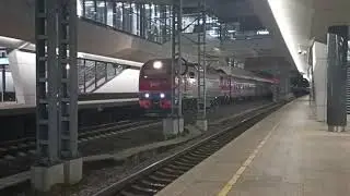 Электровоз ЭП2К-152 со скорым поездом №121В/122В "Санкт-Петербург - Новороссийск"