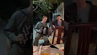 🔥Баянист и гитарист зажгли на застолье🔥Супер дуэт баян гитара барабан🎶Любимые мелодии