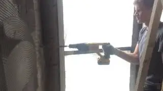 Небольшое сравнение двух перфораторов девольт 🤣