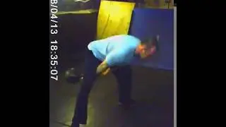 Гири 2  по 32 кг, переворот 10 раз