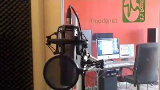 Voice-over Niels Damen