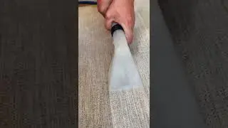 Химчистка дивана, видна разница