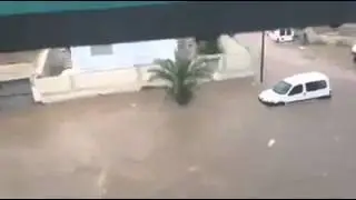 تعلم السباحة في شوارع صفاقس