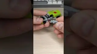 LEGO Master's Simple Trick to Building a Transformer Robot