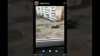 Russian 🇷🇺 military vehicles driving in northern Kyiv: BNO News