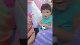 brincando no cup cake