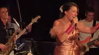 Maeva Borzakian - "Feel The Love" Live on the Barge  Anako, Paris