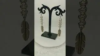 Кольчужные серьги плетением Бочонок с подвесками-перьями