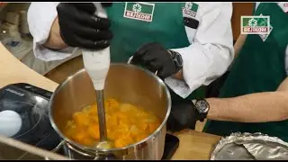 Тыквенный суп с кедровыми орешками