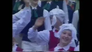 Latvju ziņģei 10.gadi - Līgo Rīga 2001