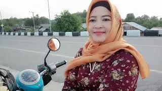 gak nyangka andi lebih suka sama yang tua