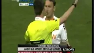 Balotelli recibe insultos racistas durante el Milan-Roma