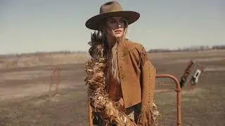 Lainey Wilson - Middle Of It (Official Audio)