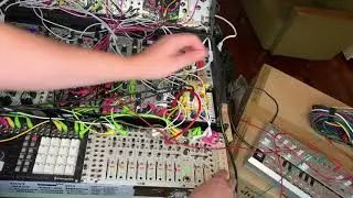 Explaining my modular techno setup (part 3/3) // channels 7-10 // playing live + transitions