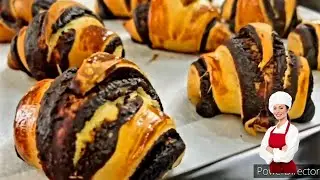 Mini Croissants with Poppy Seeds to Amaze Your Guests!