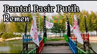 Pantai Pasir Putih di Remen Tuban