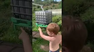 Отдыхаем в деревне и испытываем новый водяной пистолет 