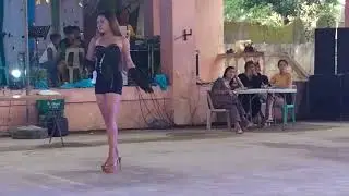 Sexy Girl in Skimpy Black Dress FALLS at Miss Tumbalicious 2025 Beauty Pageant – 2 Angles of view