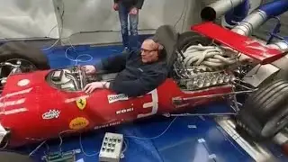 Enjoy the V12 sound of this old Ferrari Formula One car! 🥰