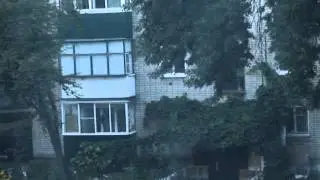 Подъезд дома с зумом