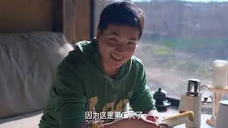 廢舊朽木改造古風吊燈，讓深山裡的茶室多了一份直男的浪漫【野居青年】