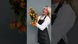 Букет из 15 оранжевых тюльпанов (Денмарк) на ленте