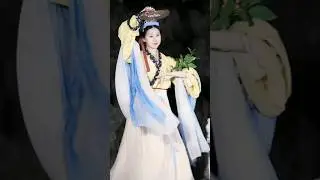 #中秋節 #midautumnfestival #chinesetraditionaldance #hanfu #chineseculture 拜月-嫦娥执桂图复原