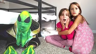 НОВАЯ ИСТОРИЯ про МОНСТРА под КРОВАТЬЮ от Crazy Unicorn Girls