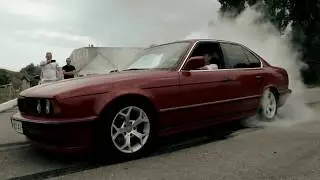 30-летняя малышка! е34 m30b35! Настоящая 535i. Бернаут BMW e34 вREDина