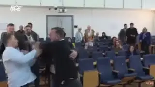Haos i tuča u Skupštini KS! Okerić i Kapidžić zakuhali, Zahiragić i Vreto se potukli!