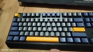 Genesis Thor 230 TKL keyboard first look and sound (Outemu Panda Switch)