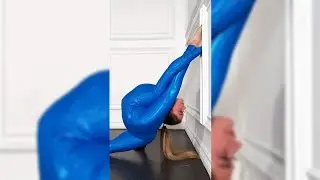 Extreme oversplits.
