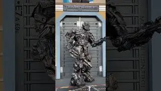 Megatron transformer at Universal Studios Hollywood
