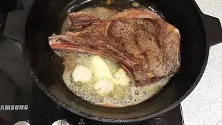 Супер сочный стейк.)))