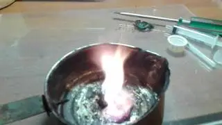 Марганцовка + Глицерин = Красивое пламя