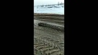 бульдозер разулся