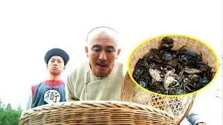 上司送禮，下屬必須送回10倍，巡撫故意送重禮想看窮縣令笑話，怎料窮縣令僅憑1箱螃蟹輕鬆過關！🔥Movie